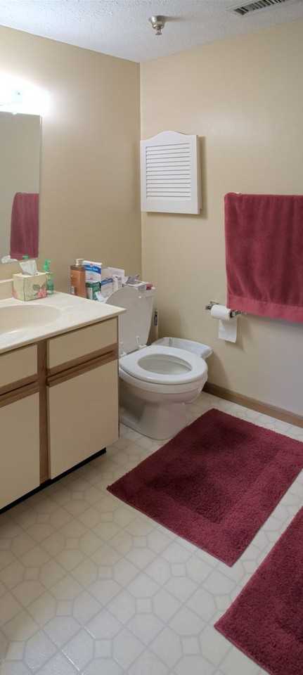 Uptown West - Photo 5 of 20