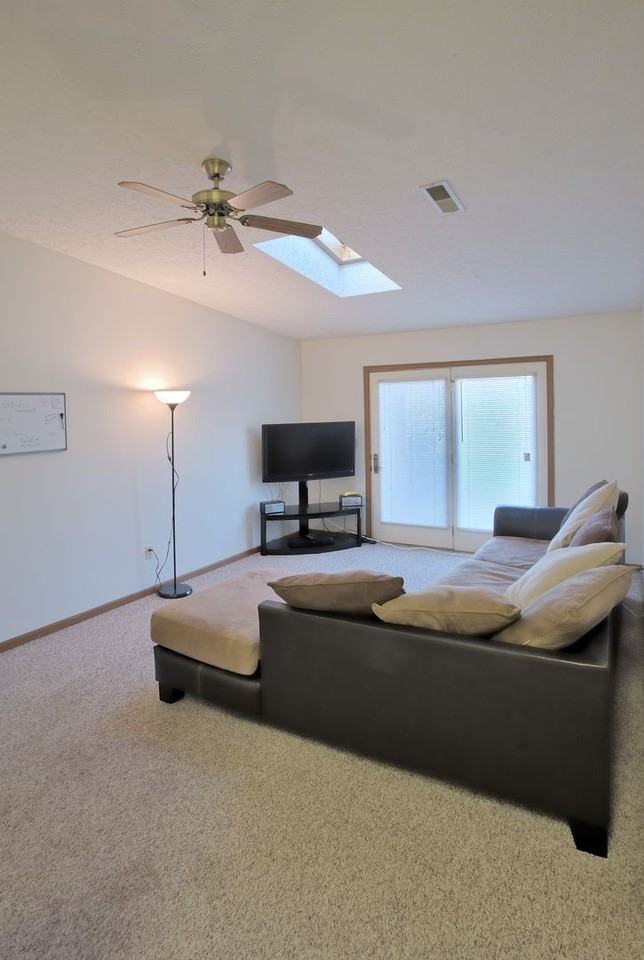 Uptown West - Photo 7 of 20