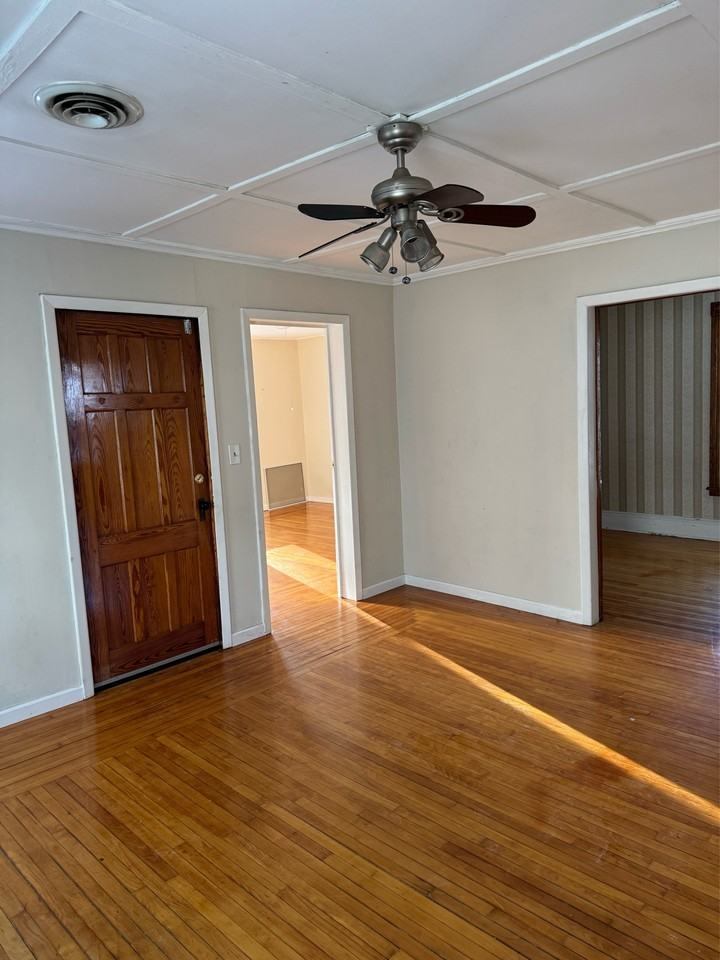 820 Shaw St #2 - Photo 7 of 8