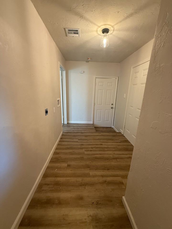 6208 Nw 34th St #1 - Photo 7 of 13