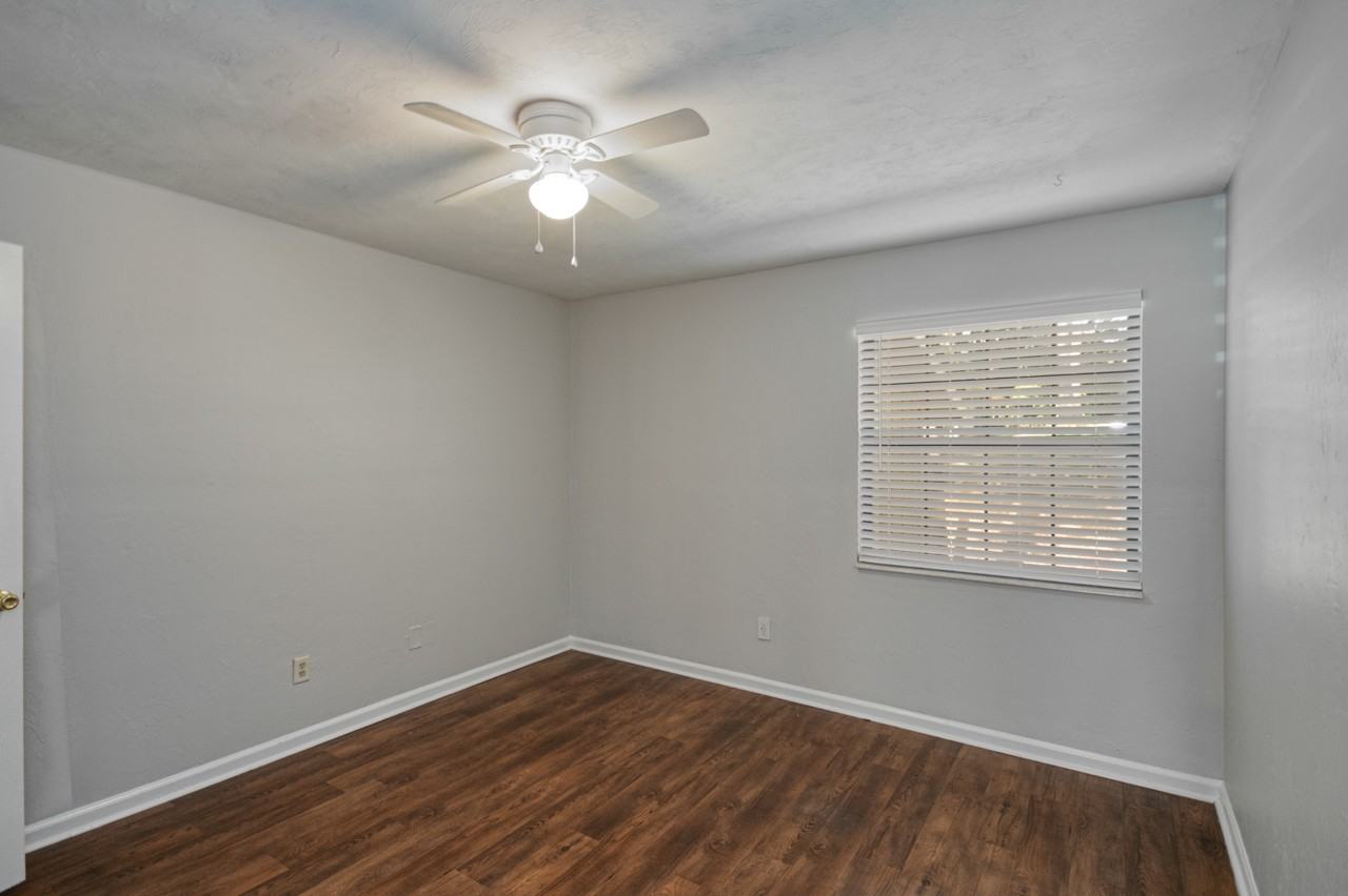 1340 Cherry St #6 - Photo 4 of 23