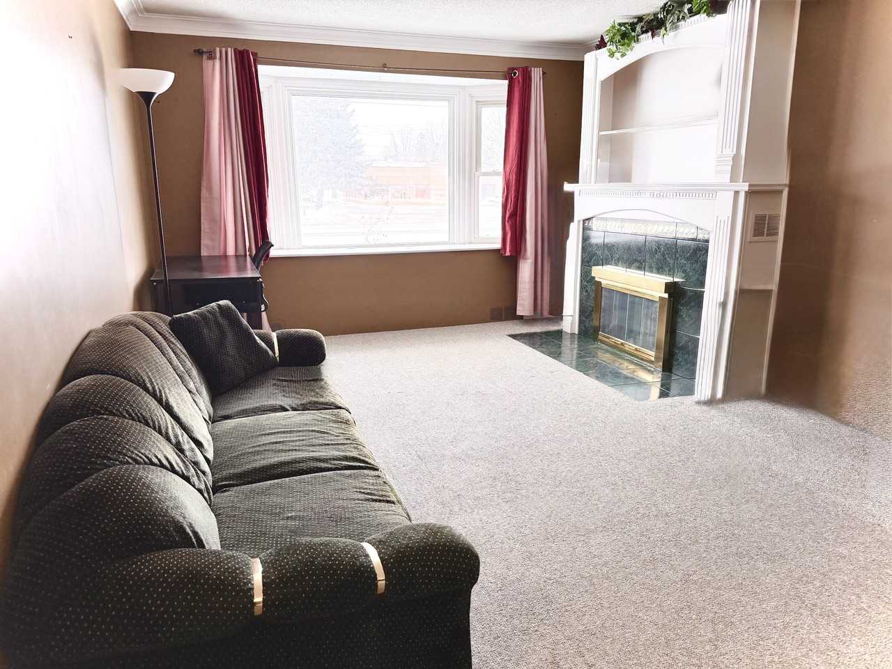 1083 London Rd #1 - Photo 4 of 9