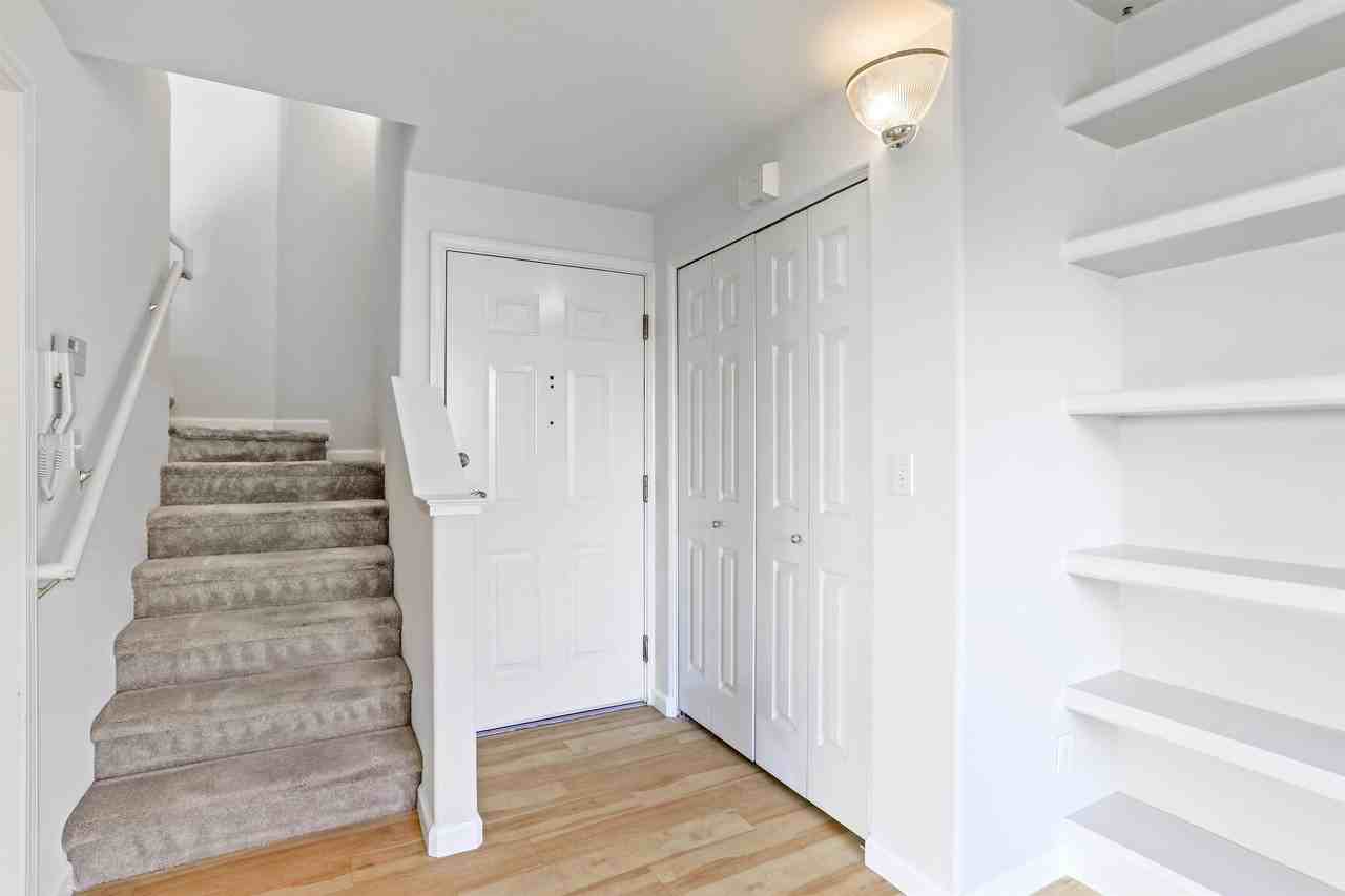 517 Tower Hill Ave #1 - Photo 2 of 28