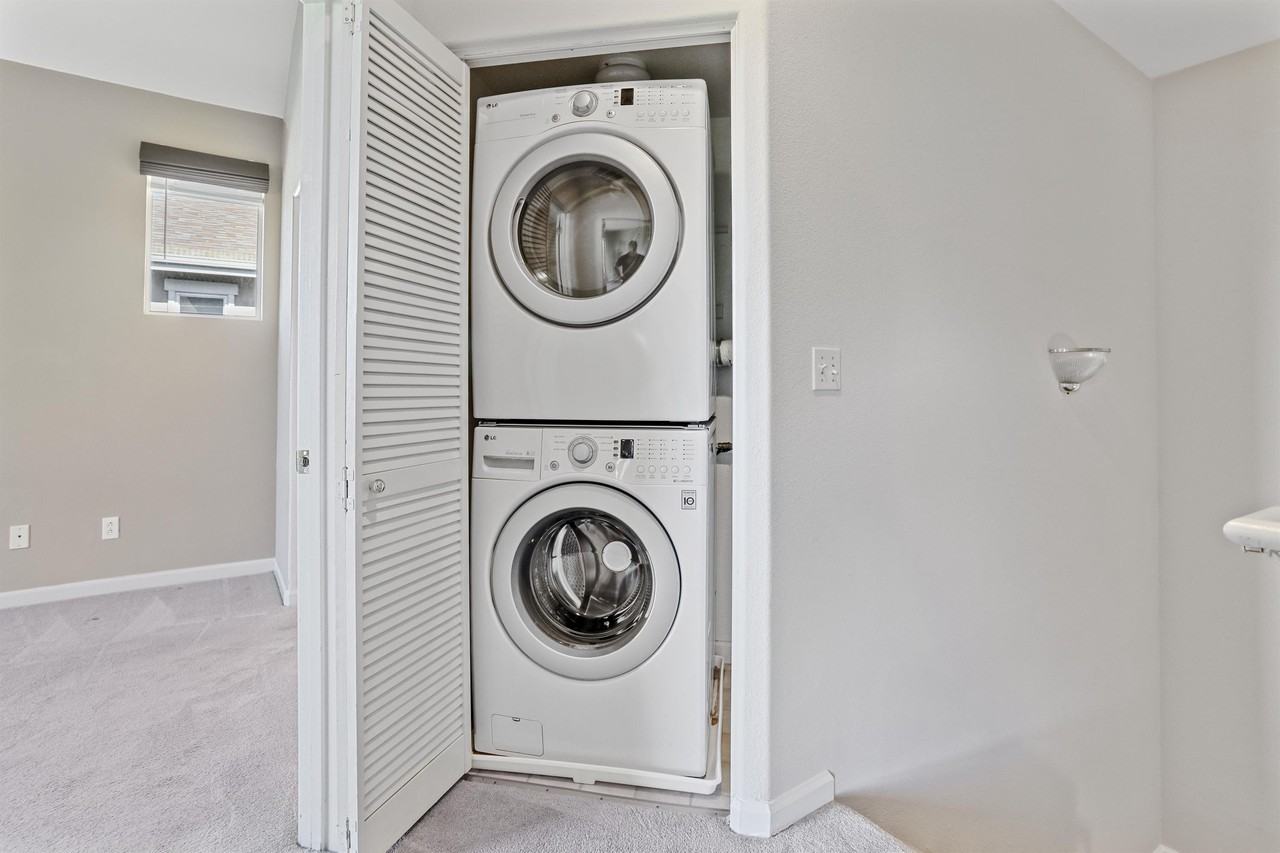 517 Tower Hill Ave #1 - Photo 4 of 28