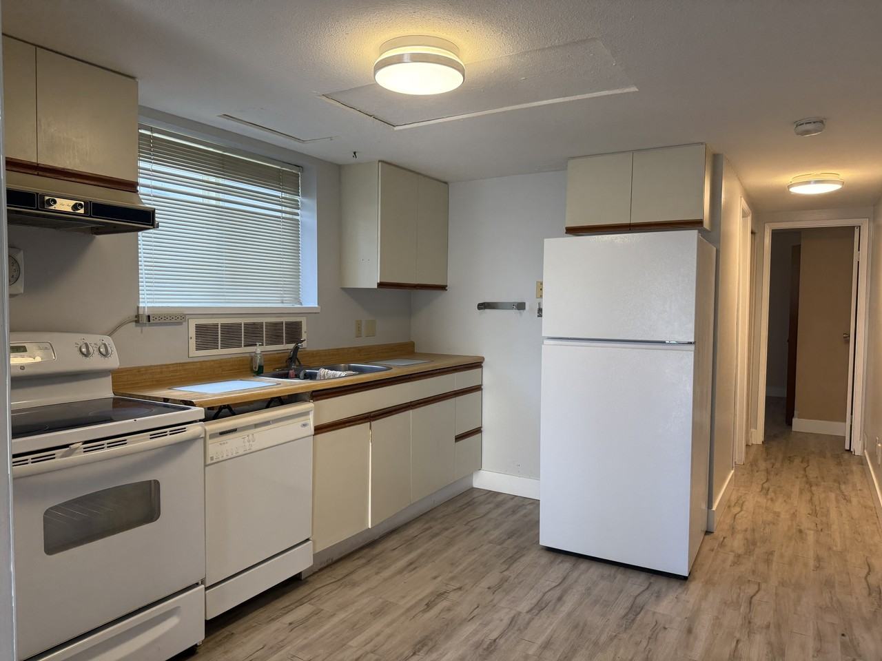 11825 91 Ave #1 - Photo 3 of 6