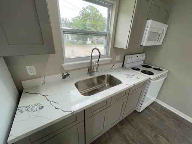 205 Magnolia St #B - Photo 6 of 9