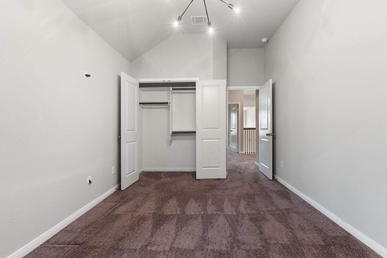 6206 Golden Gate Dr #1 - Photo 6 of 10