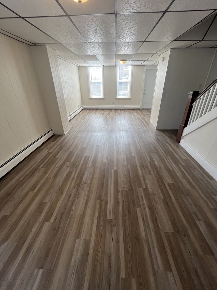 1027 Church St #1 - Photo 2 of 17