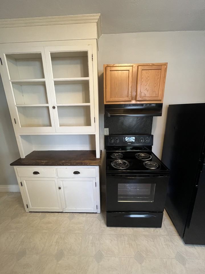 1027 Church St #1 - Photo 5 of 17