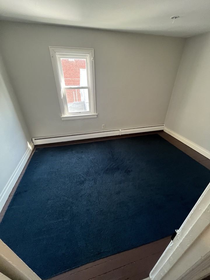 1027 Church St #1 - Photo 6 of 17