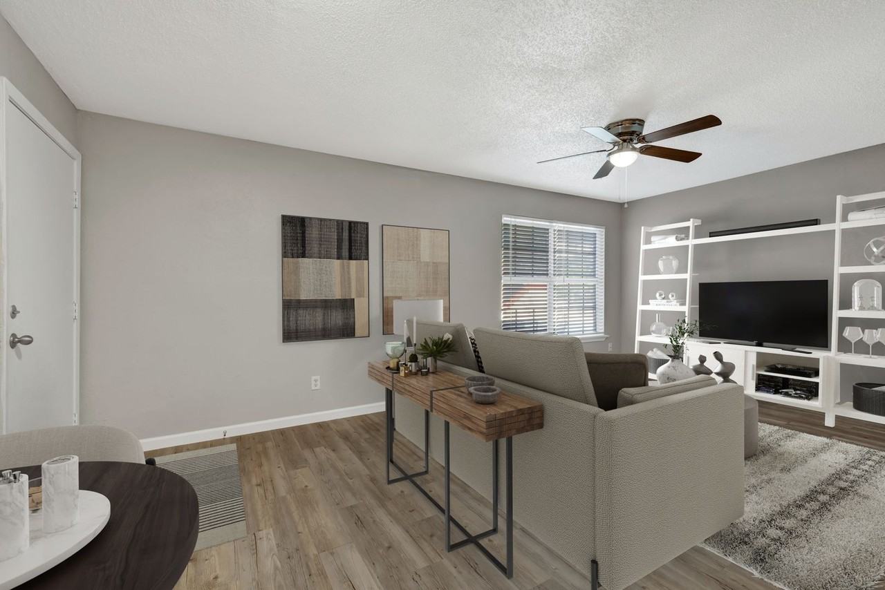 605 W Hutchison - Photo 4 of 9