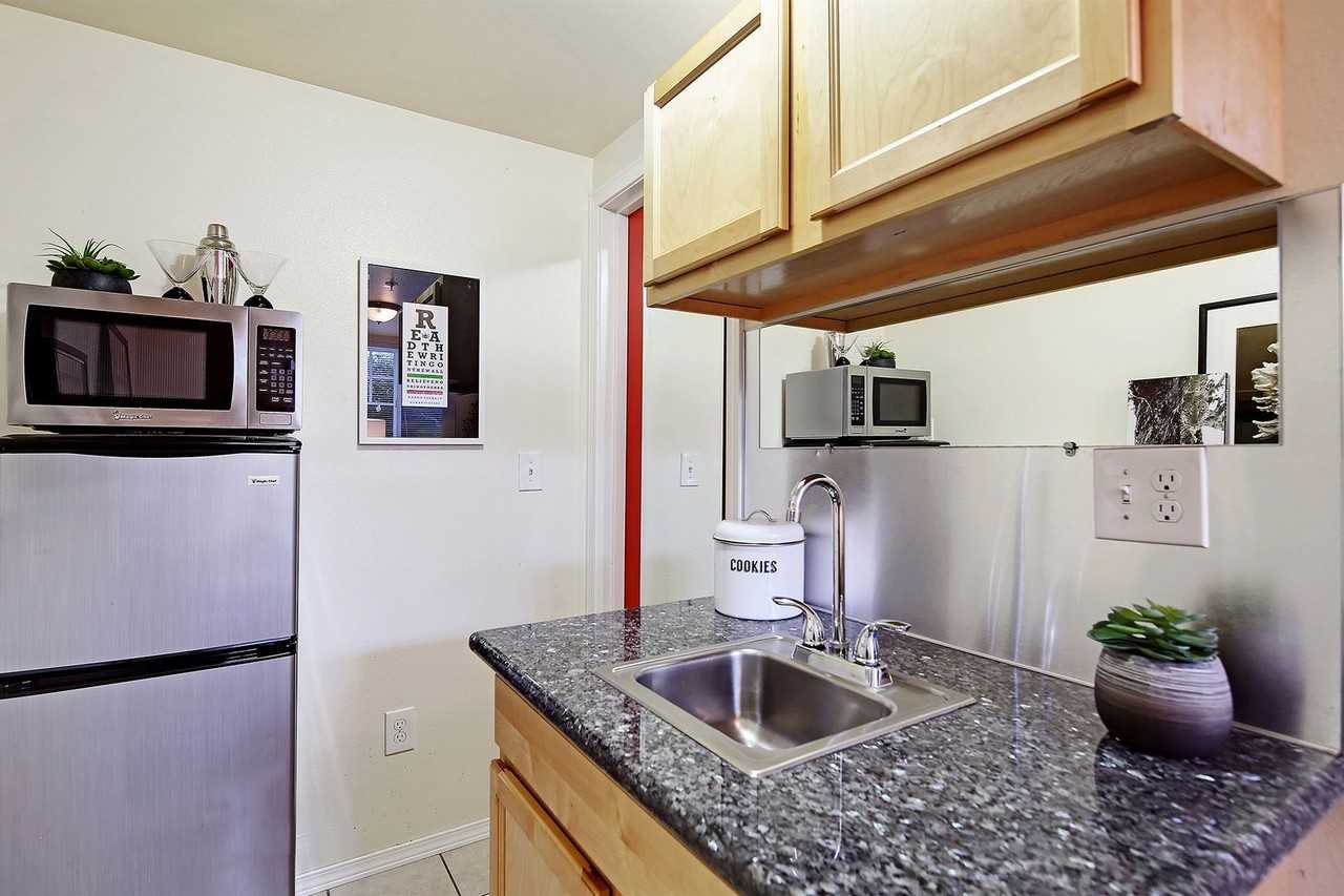 Convenient Apartments on Cap Hill! - Photo 3 of 40