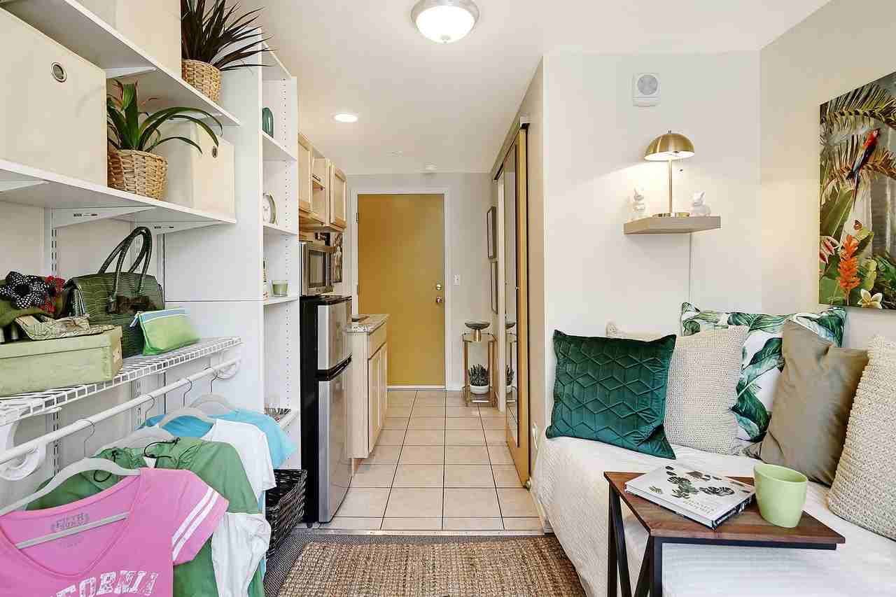 Convenient Apartments on Cap Hill! - Photo 3 of 31