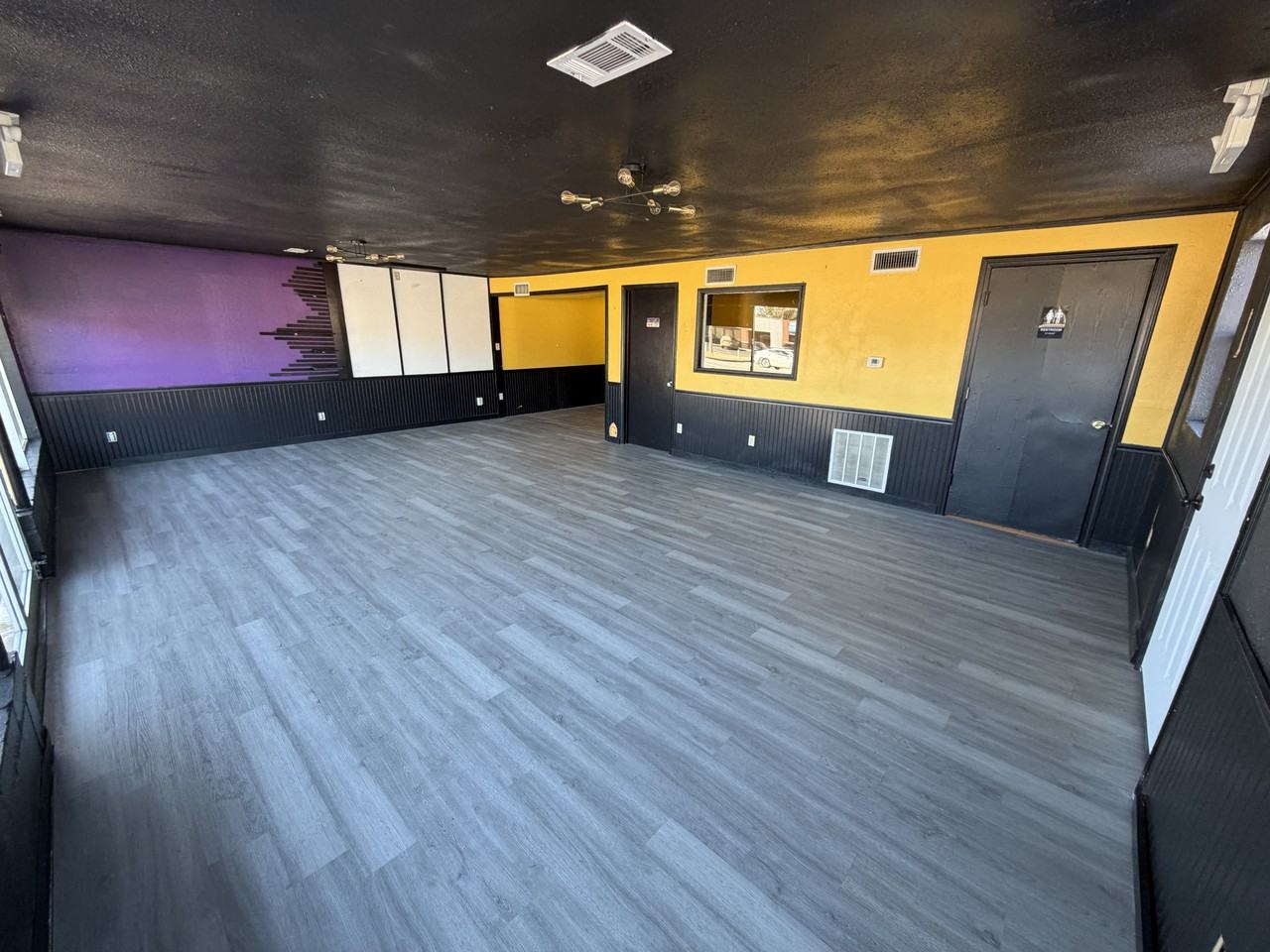 2105 N Broadway St #1 - Photo 2 of 14