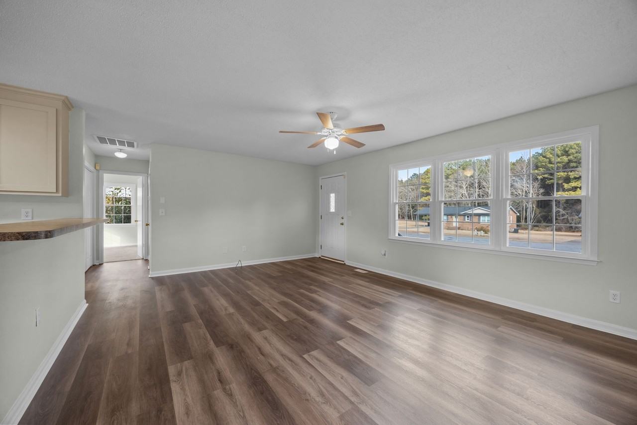 904 Jennifer Ln #1 - Photo 7 of 50