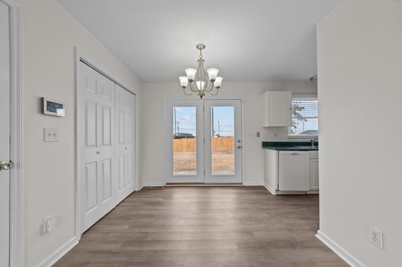 340 Circle Dr #1 - Photo 5 of 43