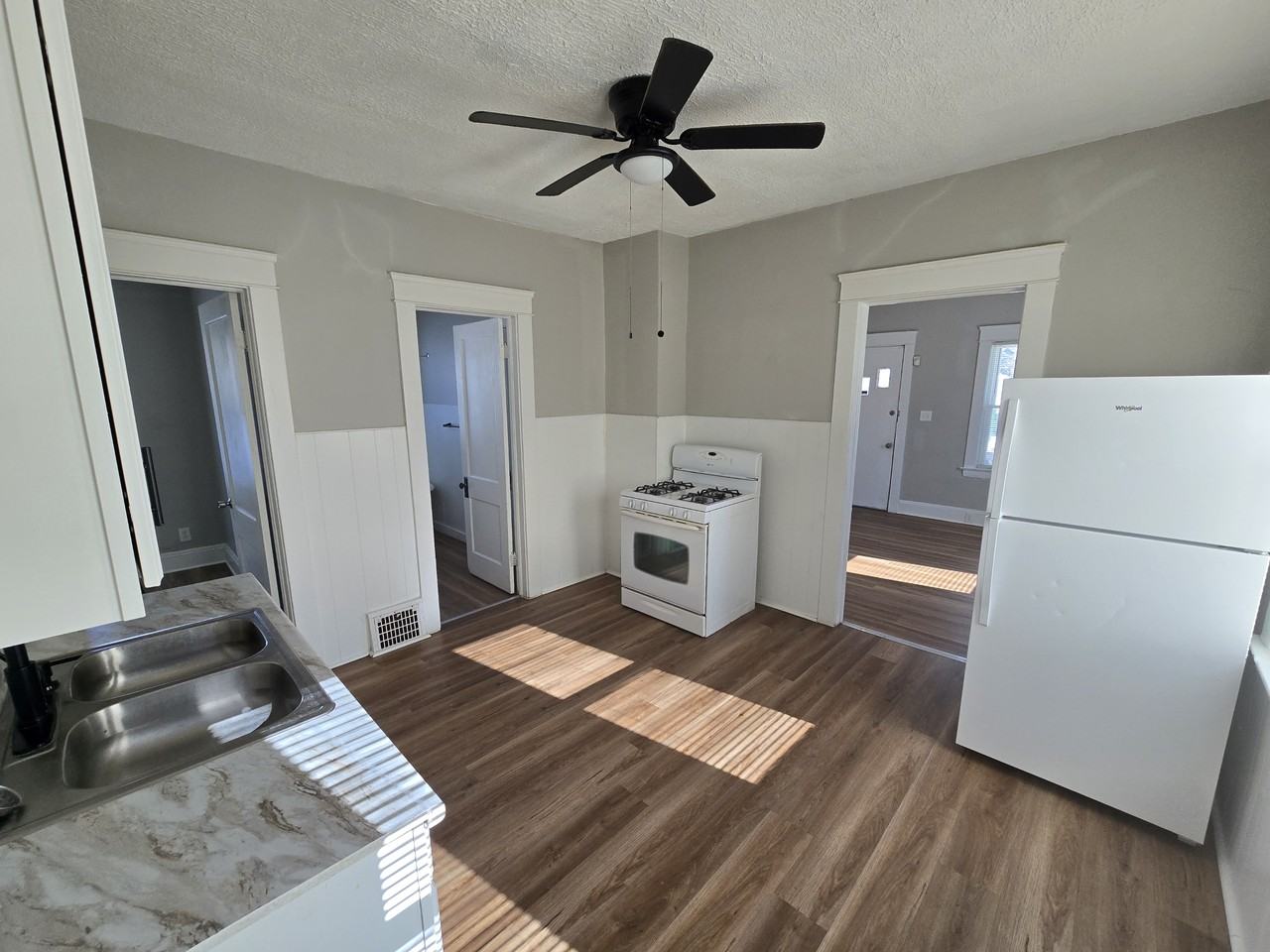 2800 E 124th St #DN - Photo 5 of 17