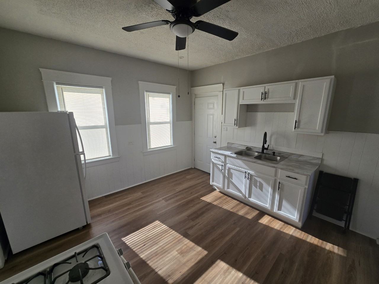 2800 E 124th St #DN - Photo 6 of 17