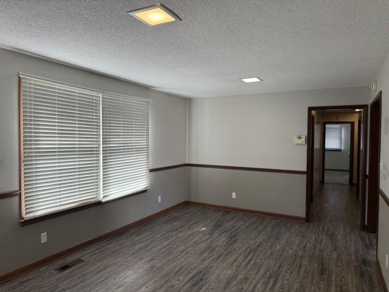 2309 Woodmont Dr #1 - Photo 4 of 8