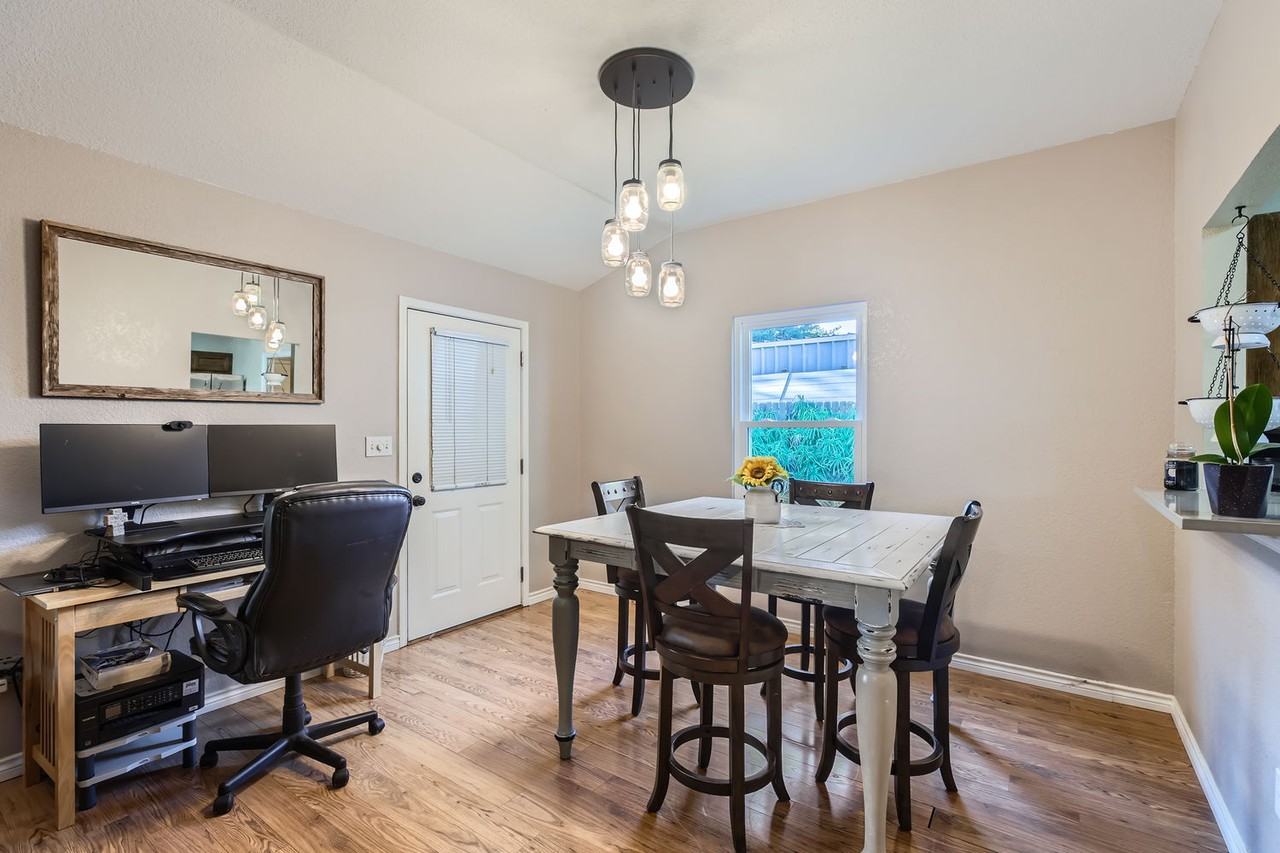 121 Flora St #1 - Photo 3 of 22