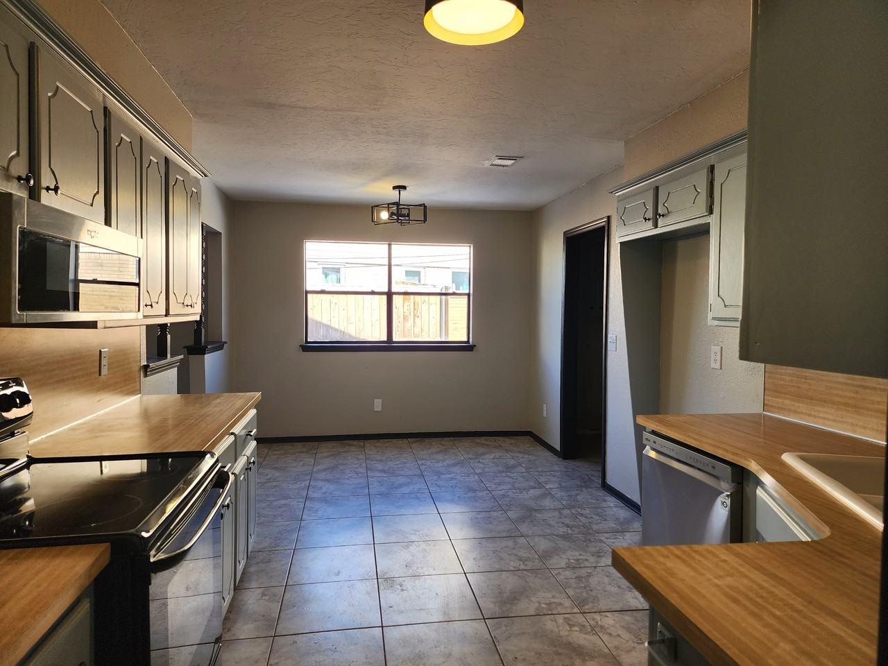 1109 S Bouziden Dr #1 - Photo 4 of 20