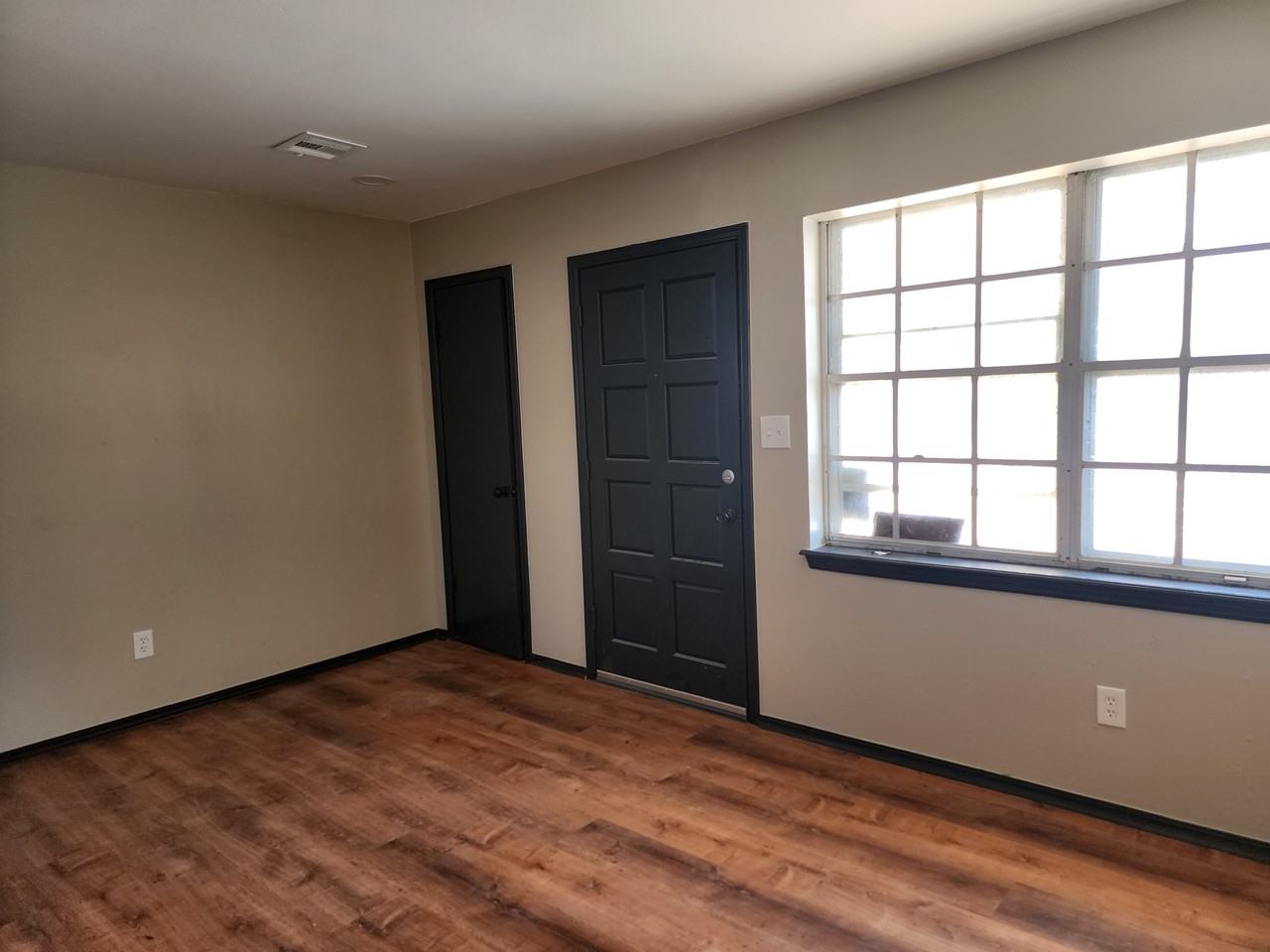 1109 S Bouziden Dr #1 - Photo 6 of 20