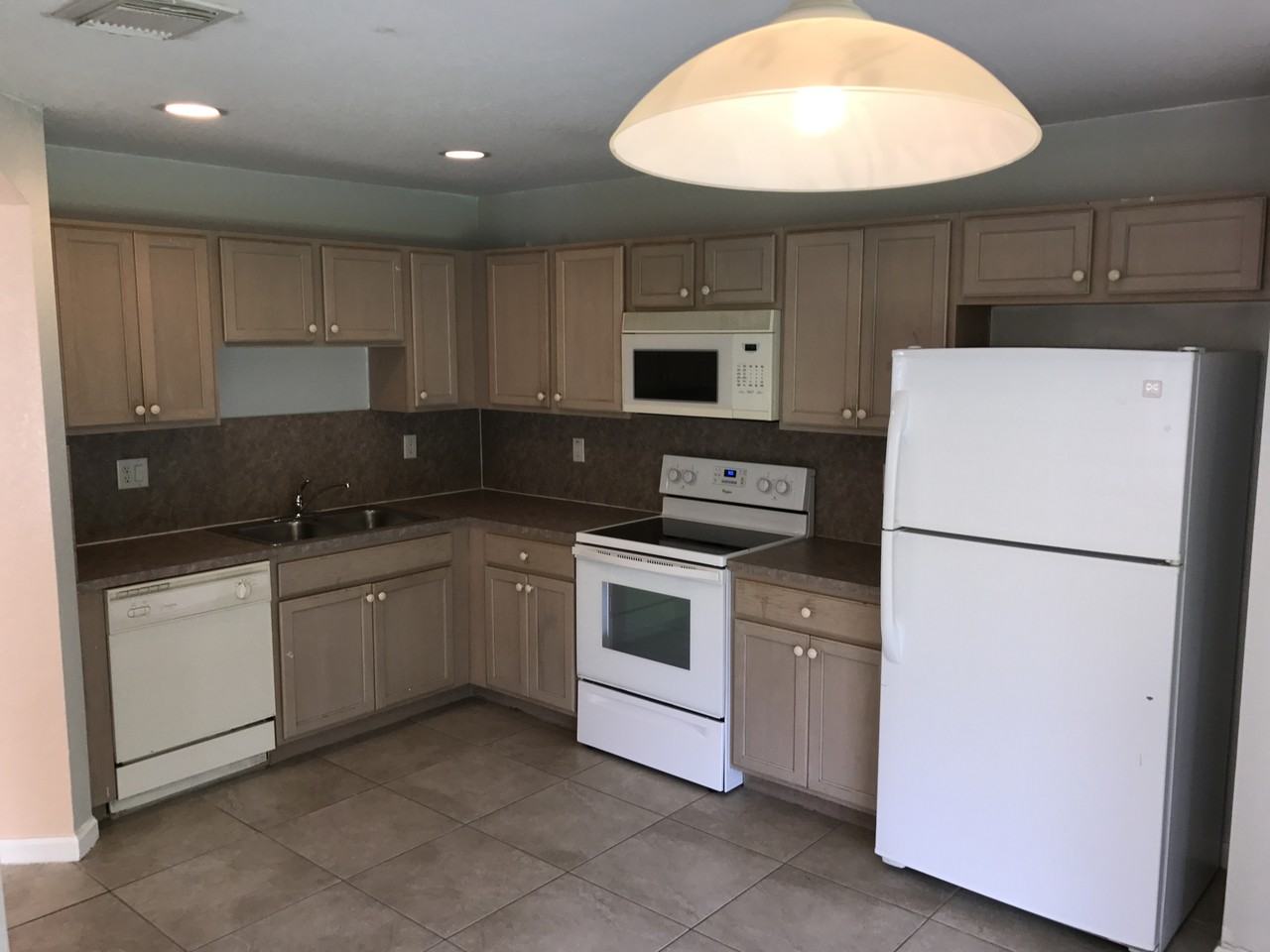 6109 REYNOLDS ST WEST PALM BEACH, FL 33411 - 1 #1 - Photo 5 of 14