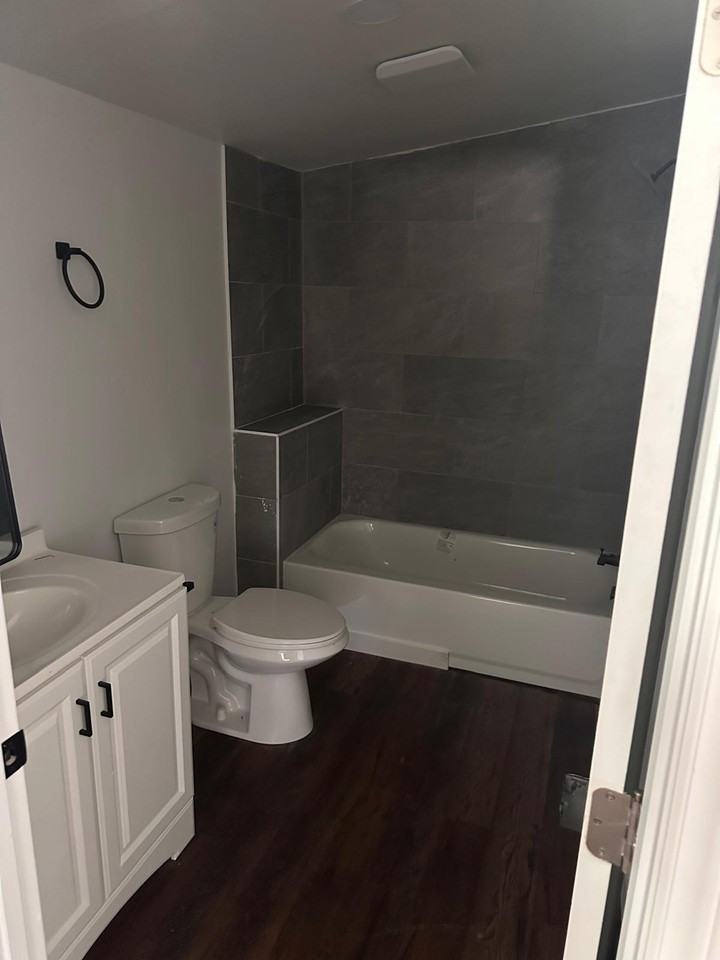 401 Holmes St #1 - Photo 4 of 16