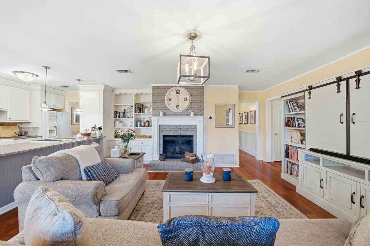 7477 Baywoods Ln #1 - Photo 4 of 26