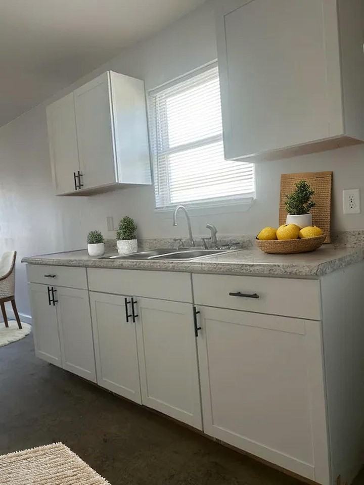 3401 Harvester Dr #4B - Photo 5 of 8