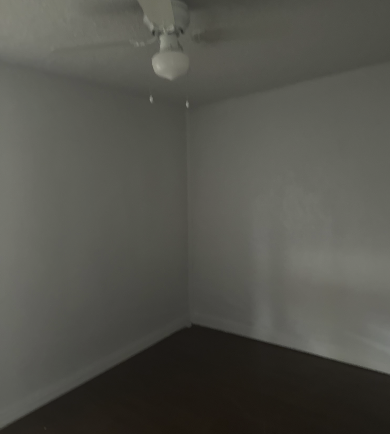 1410 Burke Dr #4 - Photo 6 of 10