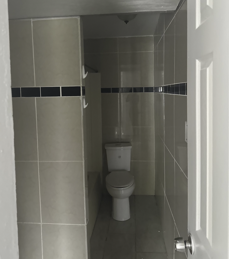 1410 Burke Dr #4 - Photo 7 of 10