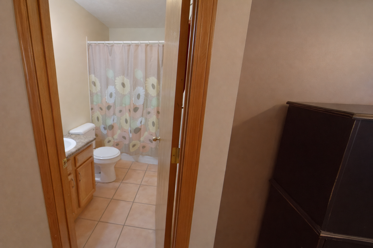 2178 Kestral Blvd - Photo 6 of 18