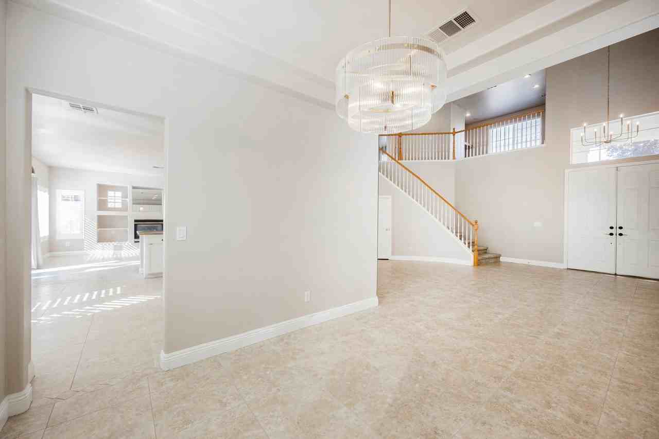 9509 Gainey Ranch Ave - Photo 2 of 44