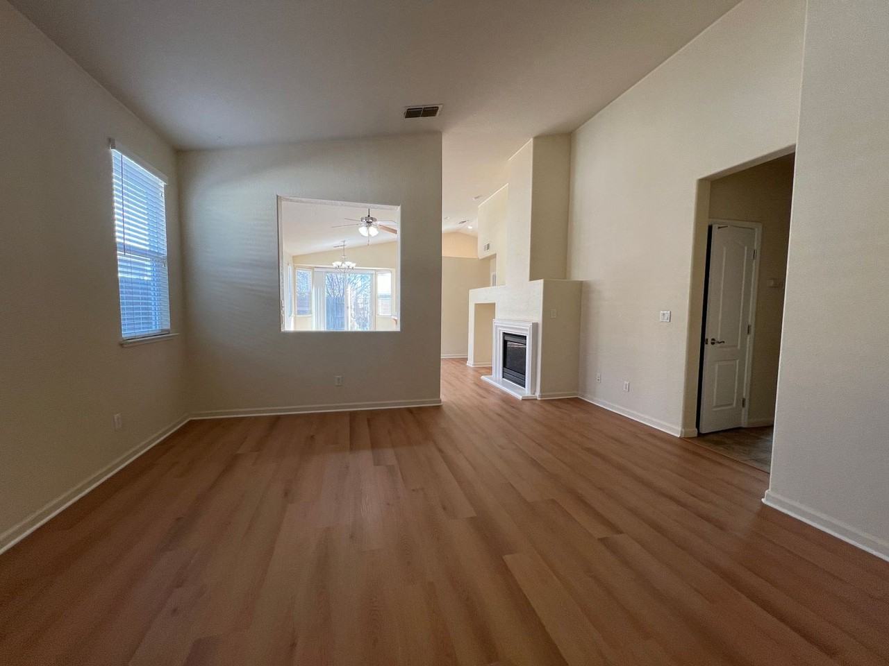 2149 Horseshoe Glen Cir - Photo 2 of 12