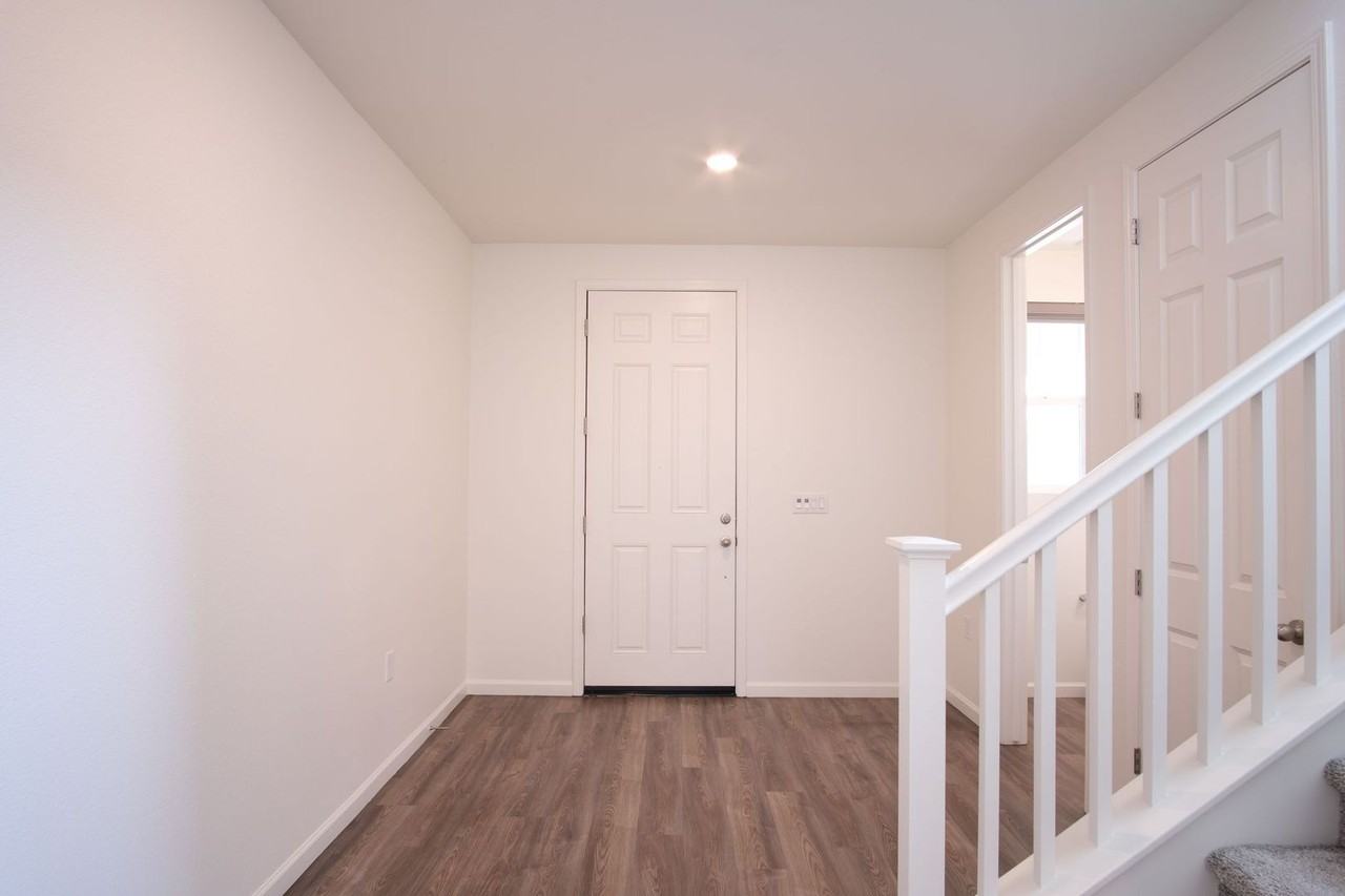 540 Spalding Way - Photo 4 of 25