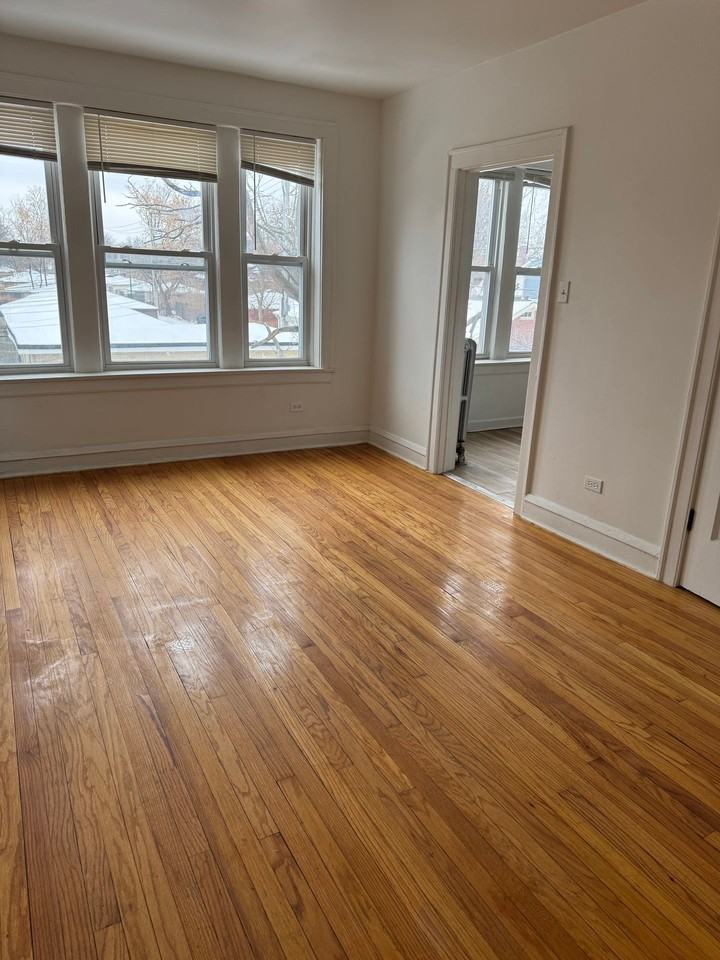 7348 S Dr Martin Luther King Jr Dr Chicago, IL 60619 - Photo 3 of 7