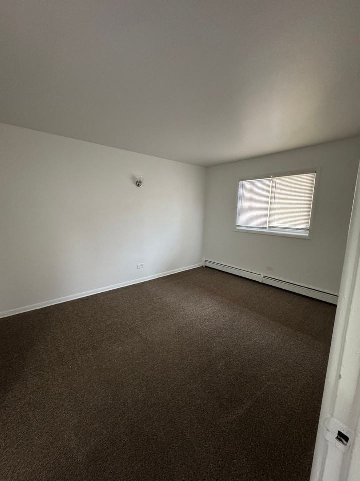 7940 S Greenwood 7938 - Photo 3 of 7