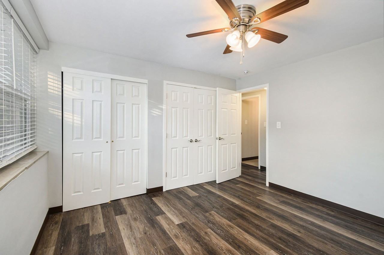 The Stones - Photo 7 of 9