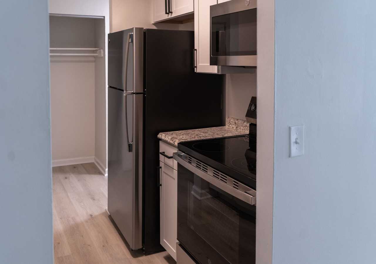 Summit Ridge Apartments - Photo 5 of 9