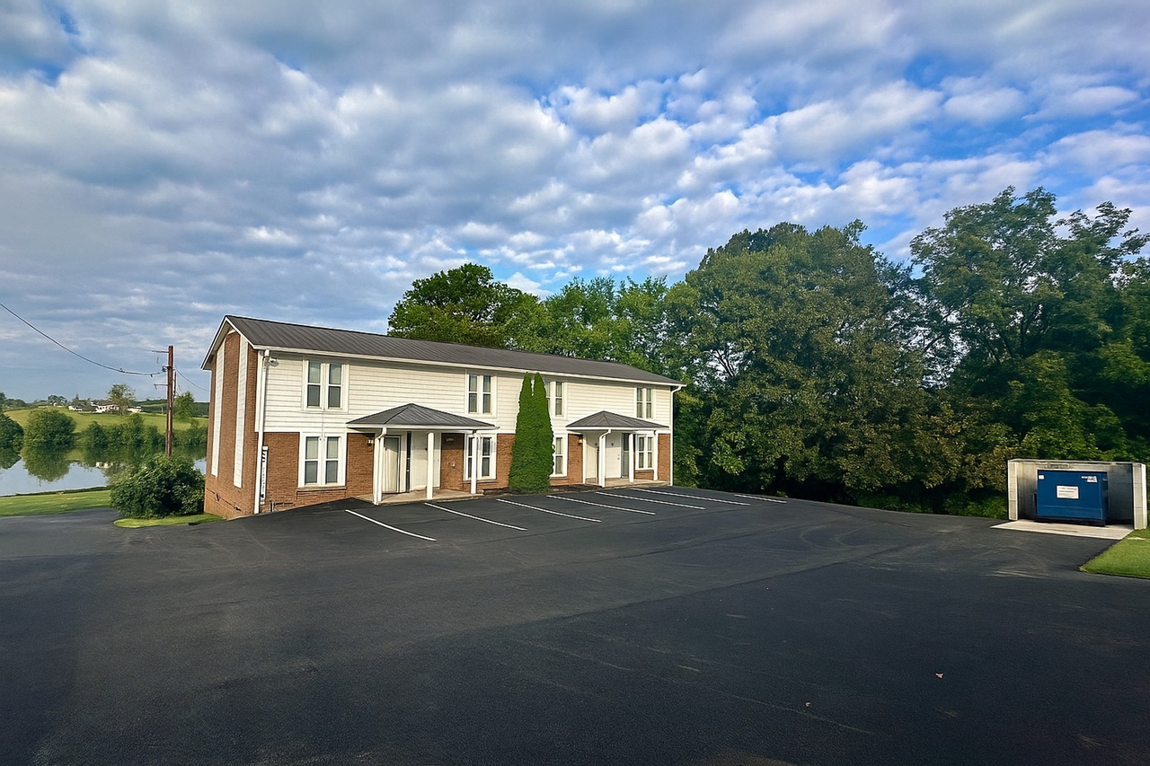 Rand Lakeside Apartment Homes - Photo 2 of 9