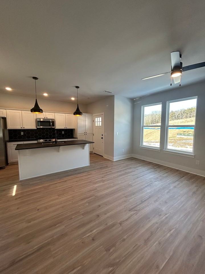 3119 W Tulsa St - Photo 7 of 24