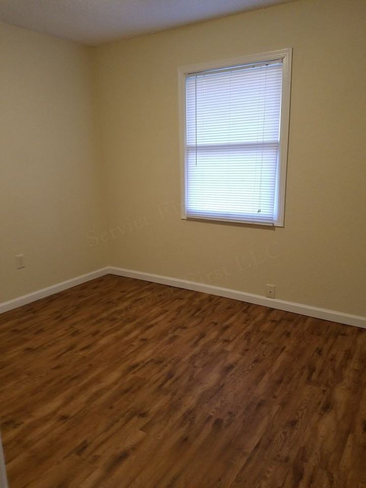 Dexter Grant Apartments - Photo 3 of 15