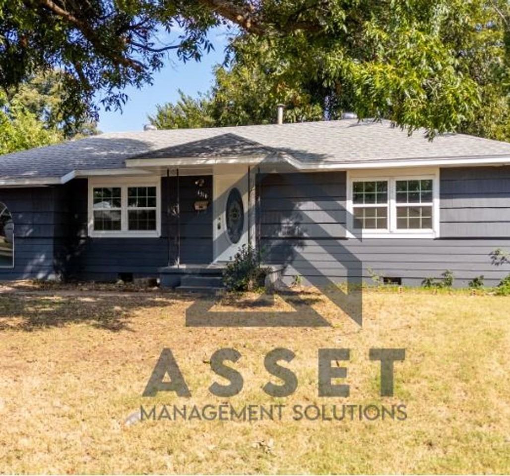 4316 N Libby Ave - Photo 4 of 30