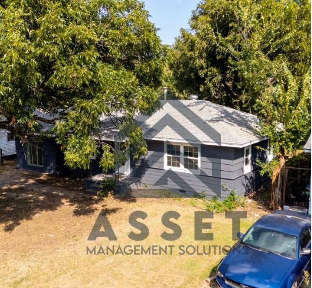 4316 N Libby Ave - Photo 6 of 30