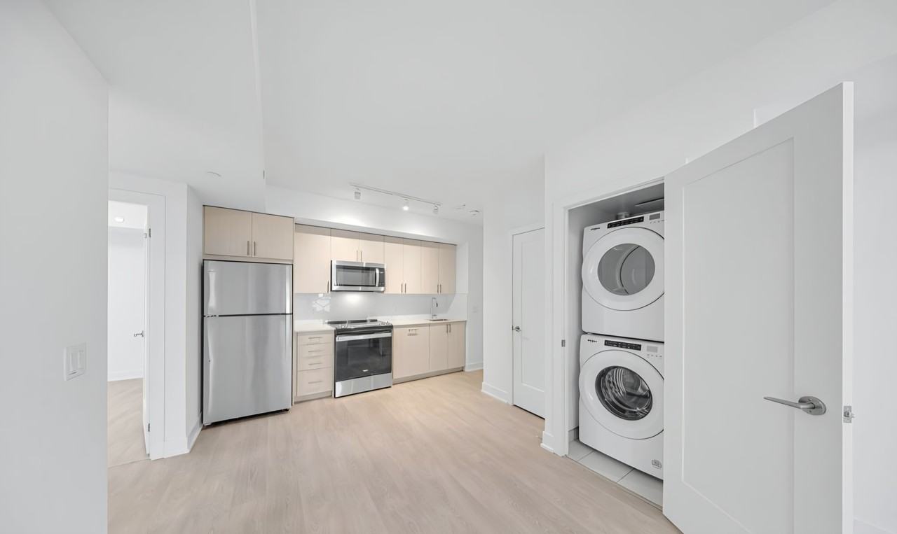 2545 Simcoe Street North #1116 - Photo 6 of 19