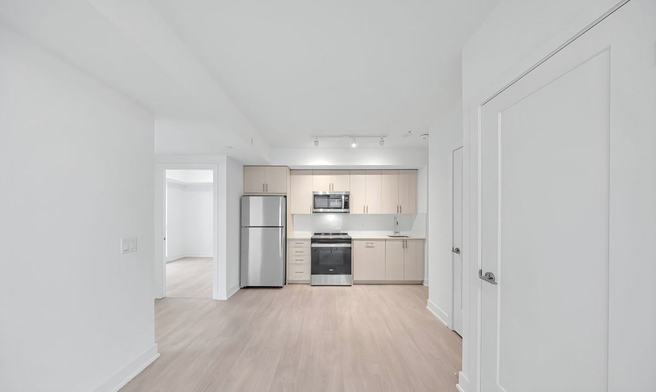 2545 Simcoe Street North #1116 - Photo 5 of 19