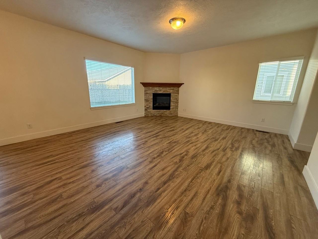 21154 Capella Pl - Photo 2 of 25