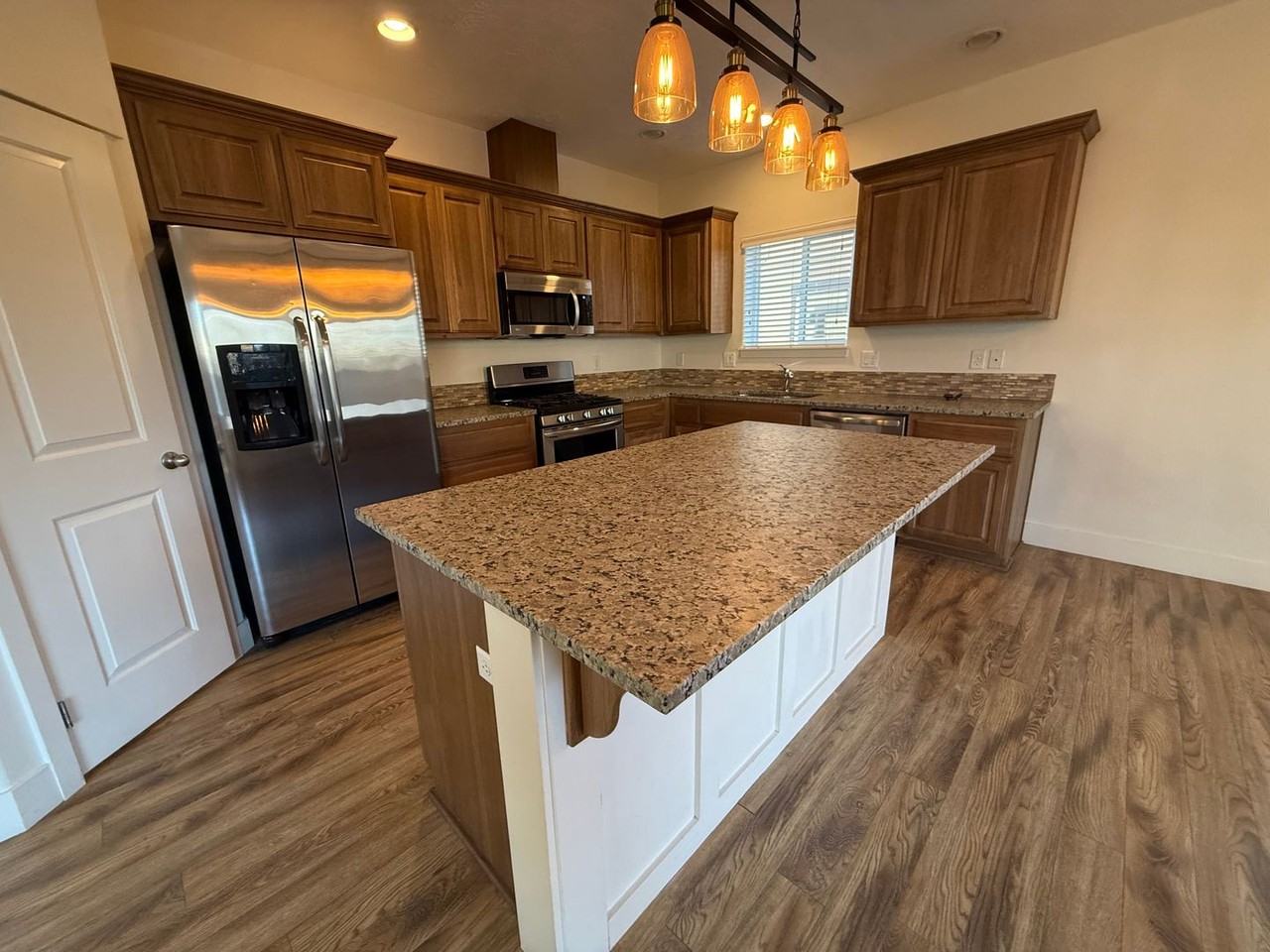 21154 Capella Pl - Photo 5 of 25