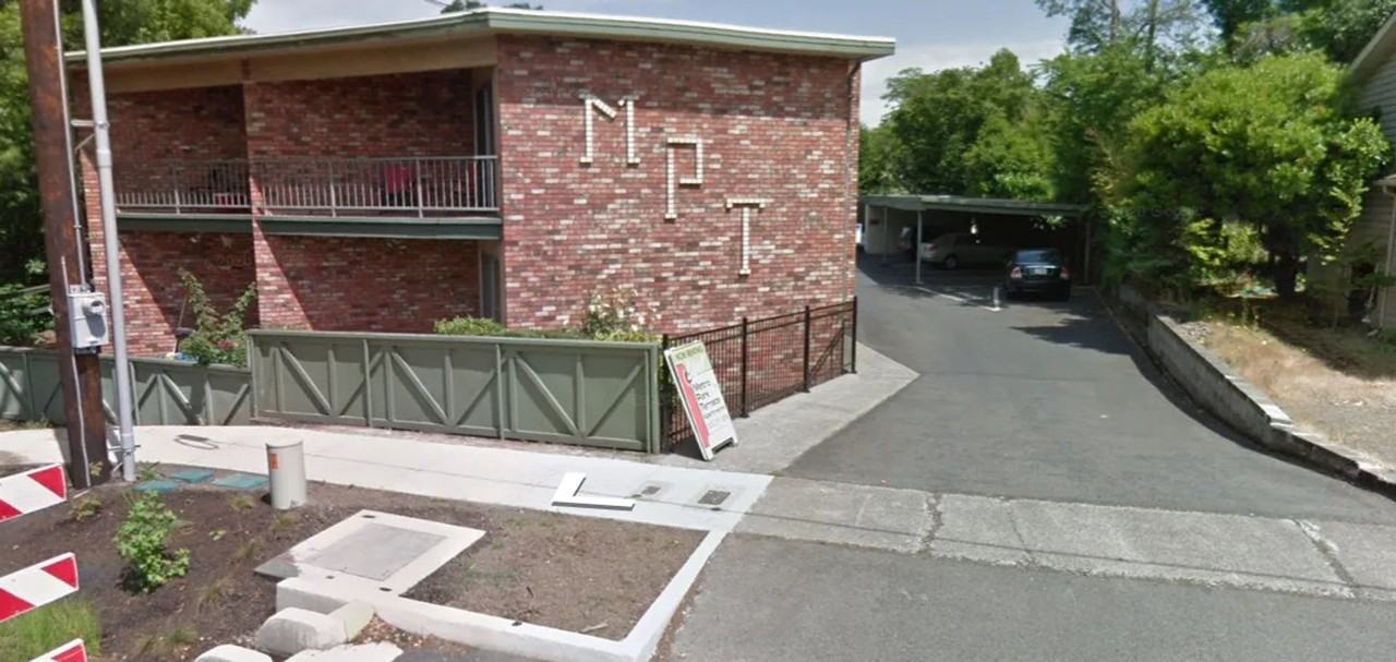 Metro Park Terrace - Photo 4 of 20